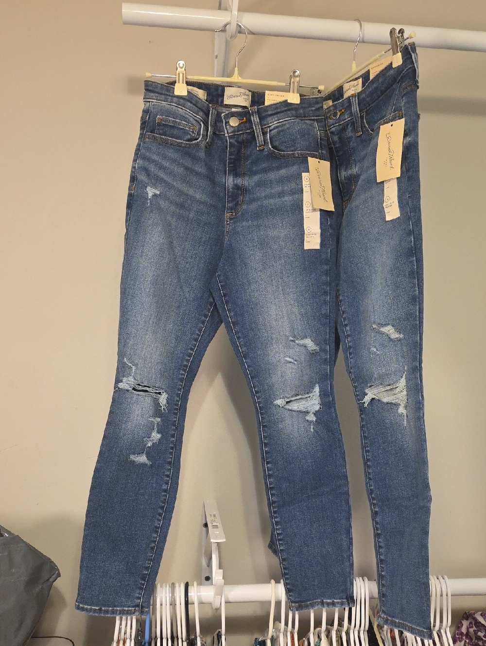 Universal Threads High Rise Skinny Jeans. Size 6. Both Jeans Included.